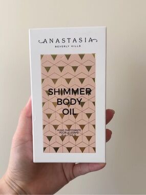 NIB ABH Shimmer Body Oil - Gold (BRAND NEW, NEVER OPENED, SWATCHED, USED)